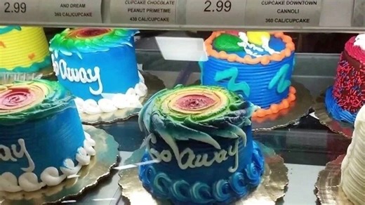 Thousands sign petition for Publix to bring back hurricane-themed cakes