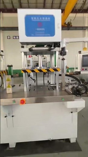 Dual-station cylinder-free hydraulic wax injection machineTwo stations