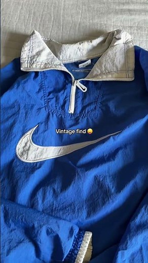 Vintage Nike windbreaker 💙 #nike #vintage #thrift