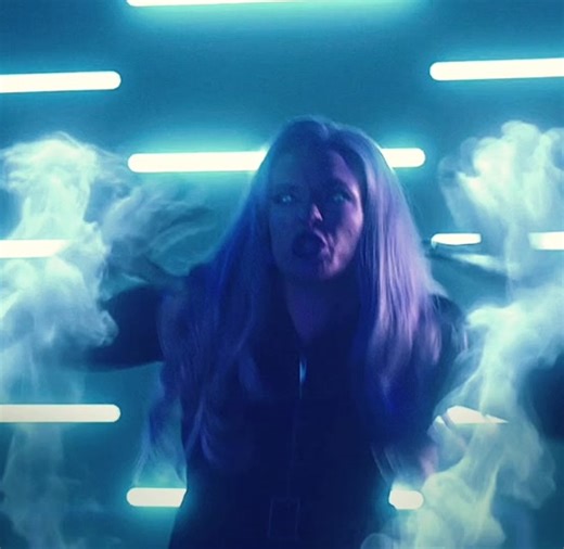 the ice queen remains the best ice manipulator 😆 #killerfrost #caitlinsnow #foryou #theflash #dccomics #viral #arrowverse #fyp #edit