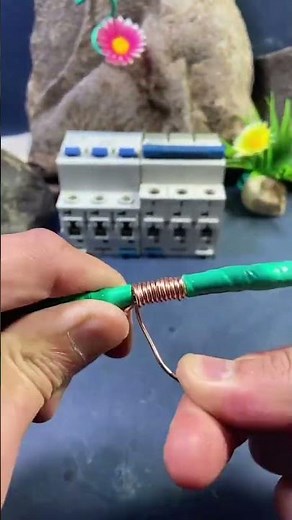 How To Soft and Solid Wire T-Splice Method #WiringTips #shortsfeed #wireworks #electrician