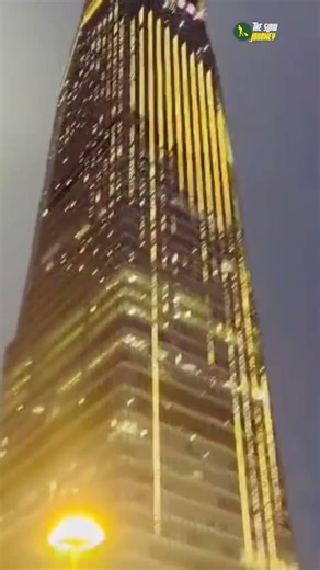 Shanghai Tower Night View 🇨🇳 | Stunning Cityscape #shanghai #china #shortvideo