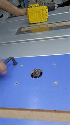 This Router Lift Is So Smooth