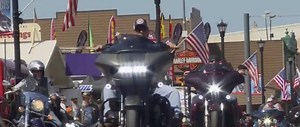 535K views · 3.5K reactions | The town of Sturgis, South Dakota is welcoming an expected crowd of 250 thousand people for an annual motorcycle rally. It will be the largest public gathering since the start of the Covid-19 pandemic, and it will go on as planned, without a mask mandate. https://cnn.it/31zIJn2 | CNN Replay | Facebook