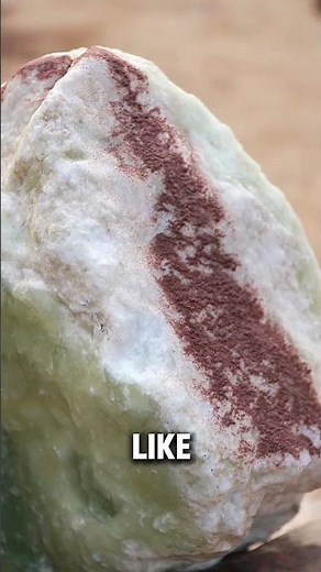 Ancient Jade Cutting Technique Using Sand and String