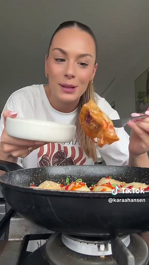 Easy One Pan Dumplings Recipe in 15 Minutes