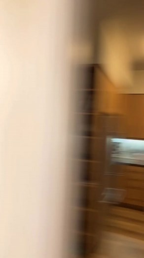 Breaking news: Tall girl attempts to stand up straight #fyp #tall #tallgirl #6feet #posture #badposture #straight #standup #standupstraight #challenge