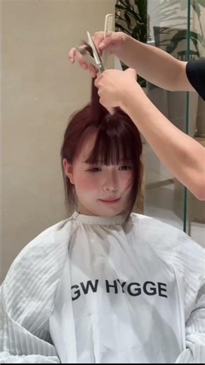 How to cut bangs for a round face or receding hairline. #ブリーチ #beauty #liihair #hairstyle #ブライス