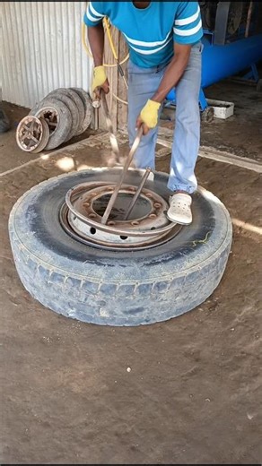 Big Tyre Kaise Khole? | Easy Tyre Opening Tutorial🔥