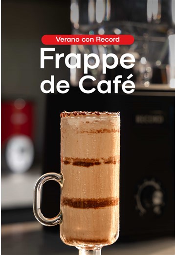 Frappe de café Cuando el calor sube, tu cocina necesita más potencia ☀️🔥 La Licuadora Profesional Record tritura hielo con facilidad y logra mezclas homogéneas para frappés, smoothies y más 🧊☕ Rendimiento diseñado para el verano. 💯 Ingredientes: - 250 ml de leche - 3 bolas de helado de vainilla - Cafe pasado al gusto - 2 tazas de Hielo - Chocolate derretido (opcional)