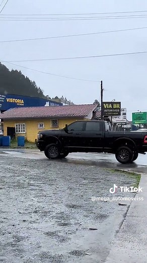 Impressive Ram 2500 Off-Road Truck Compilation