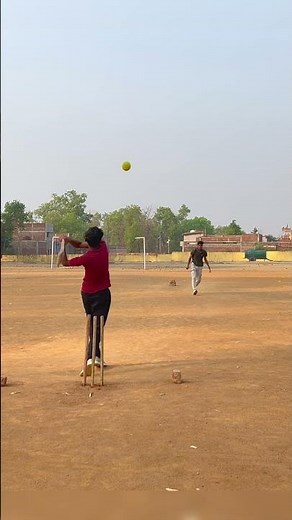 Fast fowling with proper line and length #cricket #bowlervibes #cricketlover