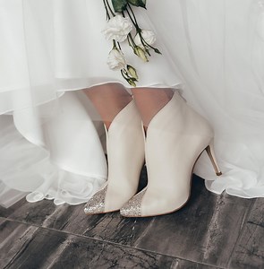 Ivory Wedding Boots With Mid Pointy Heel and Silver Glitter Toe, Handmade Bridal Ankle Booties From Natural Leather, Wedding Shoes for Bride - Etsy