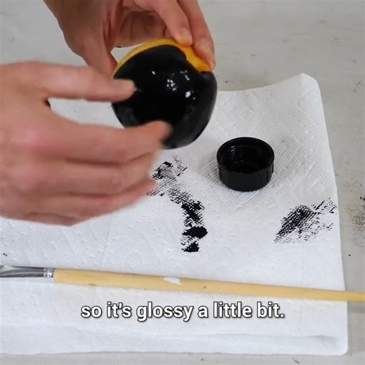 The paint that breaks your brain’s perception 🧠 | The Action Lab