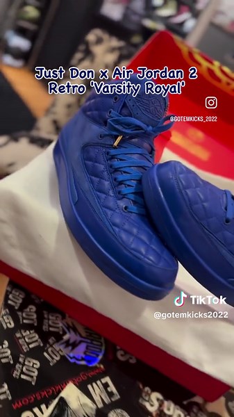 ☔️ Crafted in Italy, Don C used the Air Jordan 2s Italian origins as inspiration by adding a quilted texture inspired by Chanel bags made in Italy. With the 2015 release not sold on Nike.com, the Just Don x Air Jordan 2 Retro ‘Varsity Royal’ was all the more coveted. The sneaker came with special packaging, dustbags, gold ‘Wings’ logo pins, and released alongside a matching bomber jacket. Don C also released the Air Jordan 2 Retro ‘Beach’ in 2016 and the Air Jordan 2 Retro ‘Arctic Orange’ in 201
