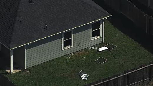 Apparent Fort Bend Co. house fire under investigation after family of 4 injured, fire marshal says