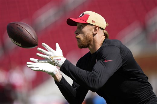 "They keep making a sh**ty game": Outraged Madden fans discover game-breaking ball passing through player bug