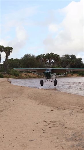 ROAN CARR-HARTLEY on Instagram: "This beauty is very likely the highest-time FX-3 operating in the world. Thousands of hours of service saving hundreds of lives, both human and animal. Grateful to have been at the controls helping build her reputation. She’s earned every buttery landing she can get."