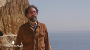 Il Provinciale sbarca di nuovo in Sicilia 🌊 Questa volta nella meravigliosa provincia di Trapani 📌 Non perderti il suo nuovo viaggio 👉🏻 ore 17.10 su Rai2 e in streaming su RaiPlay | Rai2