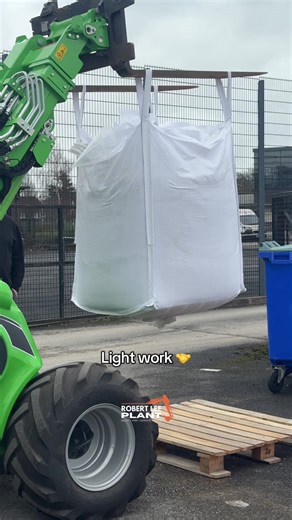 Avant 760i: Versatile Machine for Heavy-Duty Work