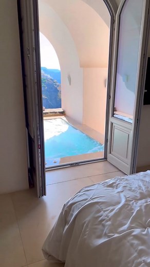 ✨The ultimate bucketlist hotel in Greece 🇬🇷 📍Villa Bordeaux in Santorini epitomizes luxury in one of the world’s most breathtaking settings. Perched atop the famous caldera, this exclusive boutique hotel offers panoramic views of the deep blue Aegean Sea and the dramatic volcanic landscapes that define the island. Each suite is a masterpiece of design, blending contemporary elegance with traditional Cycladic architecture. 🎥 @villabordeaux / @juliagal_ ✨Follow @voymond for more hotels like th