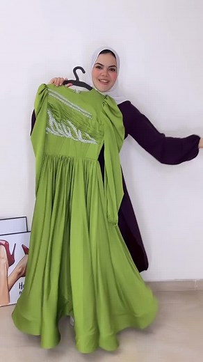 Elegant Green Dress Showcase and Styling Tips