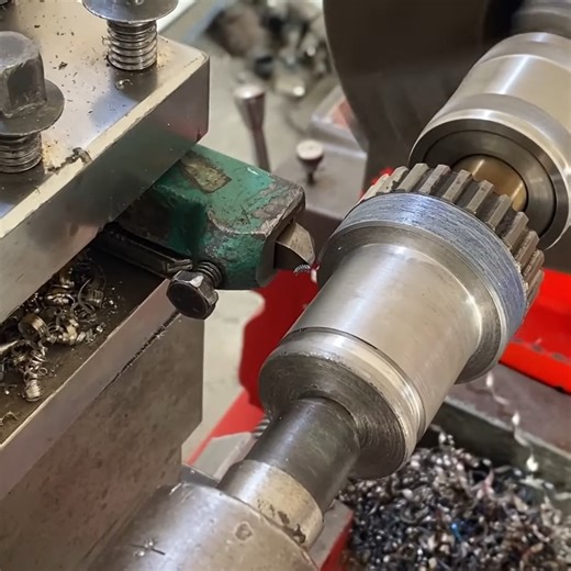Fixing a Broken Truck Main Shaft on a Lathe With Next-level Engineering is a Rare Innovation | Restoration PK