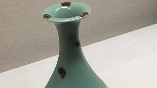 国宝-工芸｜飛青磁花生［大阪市立東洋陶磁美術館］