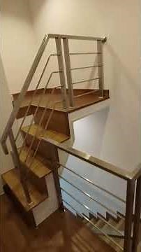 “เล็กแต่ครบ! ชั้นลอยตรงบันไดช่วยจัดการทุกพื้นที่ในบ้านให้ดูเป็นระเบียบ!”