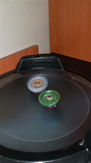 RAGE LONGİNUS VS CURSE SATAN #beyblade #beybladeburst #longinus #takaratomy #beybladegeeks