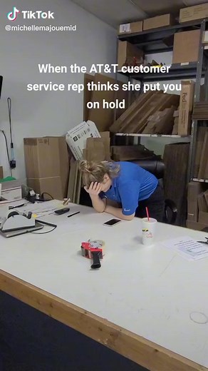 2.4M views · 26K reactions | OMG . I can relate to this agent. Pang tanggal ko kasi ng stress ang mag kakakanta, my colleagues can attest. So kapag on hold kamo, mute lang talaga yun tapos minsan di pala na mute yung call, kaya habang nag checheck ng resources or ginagawa ang task, kumakanta muna. . Sino pa mga relate dyan? Admin Leonah Magalona | Buhay Call Center Agent | Facebook