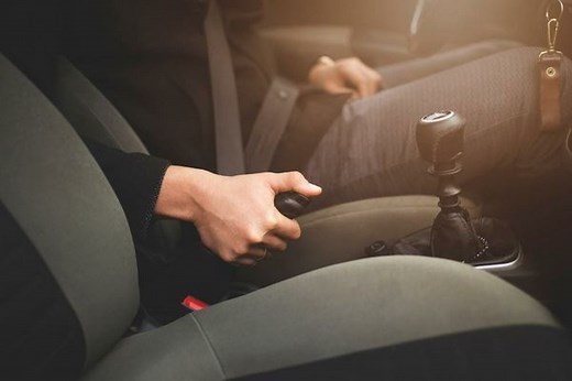 What Is The Emergency Stab Braking Method? (Snub vs Stab)