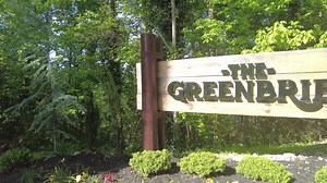 A Smoky Mountain native offers her opinion on The Greenbrier Restaurant. 💬 👇 #mountainlovers #restaurants #reviews | TheSmokies.com