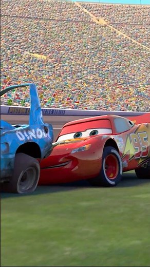 Lightning McQueen Helps The King!