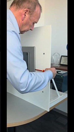 Sauber statt Bastellösung: Weintek HMI im Trockenbau montieren
