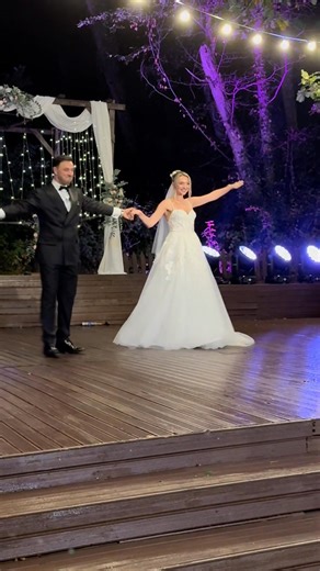 🎬 Epic First Dance Magic: Bride & Groom's Breathtaking Wedding Waltz! ✨🕺💃👰‍♀️💍 Watch this stunning couple Alper and Joanna steal the show with their romantic wedding dance on the big day! From graceful spins to heartfelt dips, this beautiful first dance is pure fairytale vibes that'll leave you swooning. Perfect inspiration for your own dream wedding! 🙏 Special thank you to Hannah for making this dance come to life! ❤️ 👍 LIKE if this gave you goosebumps! SUBSCRIBE for more magical wedding