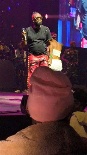 Donnez-moi le titre de cette chanson de Werrason SVP. Extrait du concert Adidas Arena de Paris Réponse venue des commentaires : Téléphone #fblifestyle | Masoloyajonas