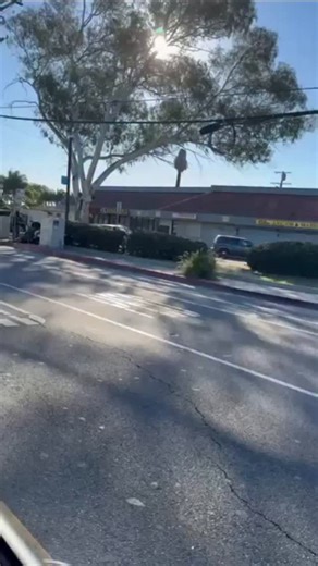 Unión del Barrio on Instagram: "CONFIRMADO - Actividad de MIGRA approx. 9:25am por la Alondra/ Long Beach Blvd en COMPTON. Nuestro reporte inicial, confirmado por dos testigos, parece ser que se llevaron a un señor. Si usted conoce a la persona o a su familia, pídanle que nos llamen: (213)444-6562 📍 1402 E Alondra Blvd, Compton, CA 90221 CONFIRMED - MIGRA activity approx. 9:25am by Alondra/ Long Beach Blvd in COMPTON. Our initial report, confirmed by two witnesses, confirms that they took one p