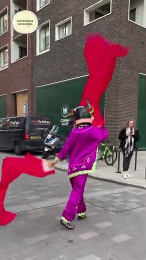 Traditional Chinese Fan Dancing