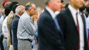 Ali Islamic funeral draws big names, crowds