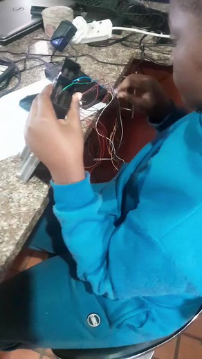 Meet Rendani, he is the one who clones and aligns most of our BMW locksets... He also sells his locksets. He can also repair BMW FOOTWELL modules. If you want a lockset or computer box for BMW check with us, we can help