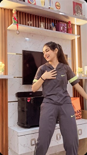 Hitesha♥️ on Instagram: "Teri to baat ae nyari se 😘"