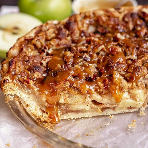 Dutch Caramel Apple Pie with Crumb Topping