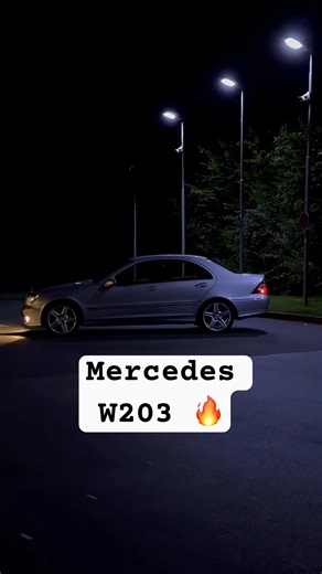 W203