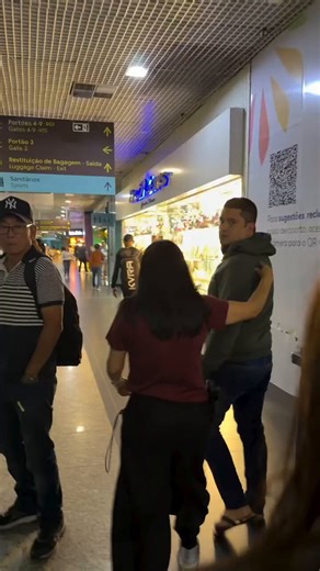 Homem que atropelou e matou cães comunitários que estavam na calçada em Manaus é preso em flagrante enquanto tentava fugir para São Paulo. A prisão foi realizada pela deputada estadual Joana Darc. O suspeito estava no aeroporto aguardando um voo.