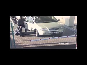 VIDEO: Man robbed after withdrawing large sum of cash | The Citizen
