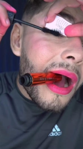 Viral Makeup Hack 😱 #youtubeshorts #shorts #makeup #makeuphacks #viral #trendinghacks