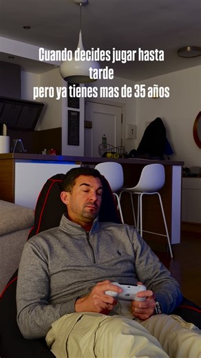 Gradaplay on Instagram: "Tengo más de 35 años. “Una partida rápida antes de dormir”, dije. La Play encendida. El mando en la mano. Yo roncando como si no hubiera mañana. 😴 Antes eran maratones nocturnos. Ahora el jefe final es aguantar despierto. . . I’m over 35. “Just one quick game before bed,” I said. Console on. Controller in hand. Me… falling asleep like it’s a nap simulator. 😴 Back then: all-night gaming sessions. Now: the real boss fight is staying awake. . . #GamerLife #Over35Gamer #Ga
