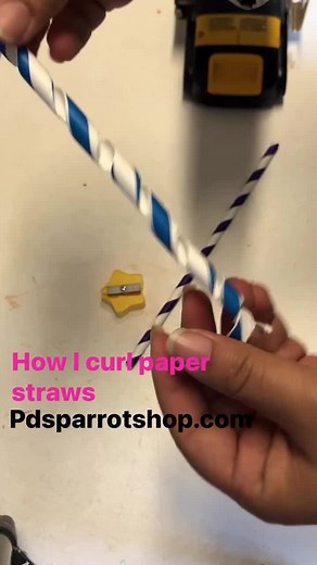 Diy curling paper straws. Tutorial from pdsparrotshop.com #birdtoys #parrottoys #diybirdtoys
