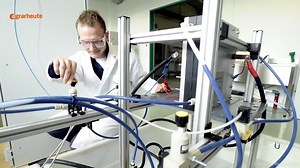 38K views · 388 reactions | Diese uralte Speichertechnik könnte die Batterie der Zukunft sein - und unsere Energieprobleme auf einen Schlag lösen! https://www.agrarheute.com/energie/strom/redox-flow-batterie-ultimative-loesungsansatz-fuer-stromspeicher-606697 | agrarheute | Facebook